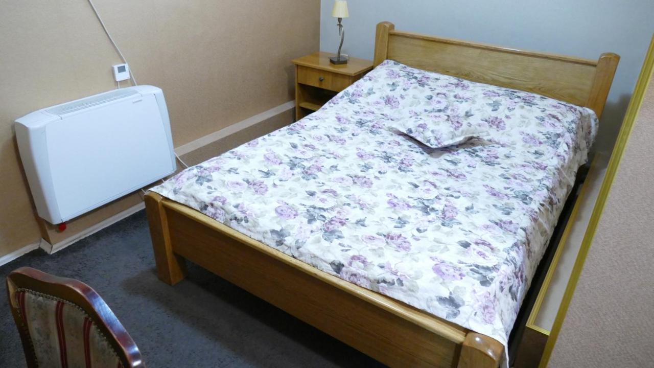 B&B Vila Bela Ruza Сремска Митровица Екстериор снимка
